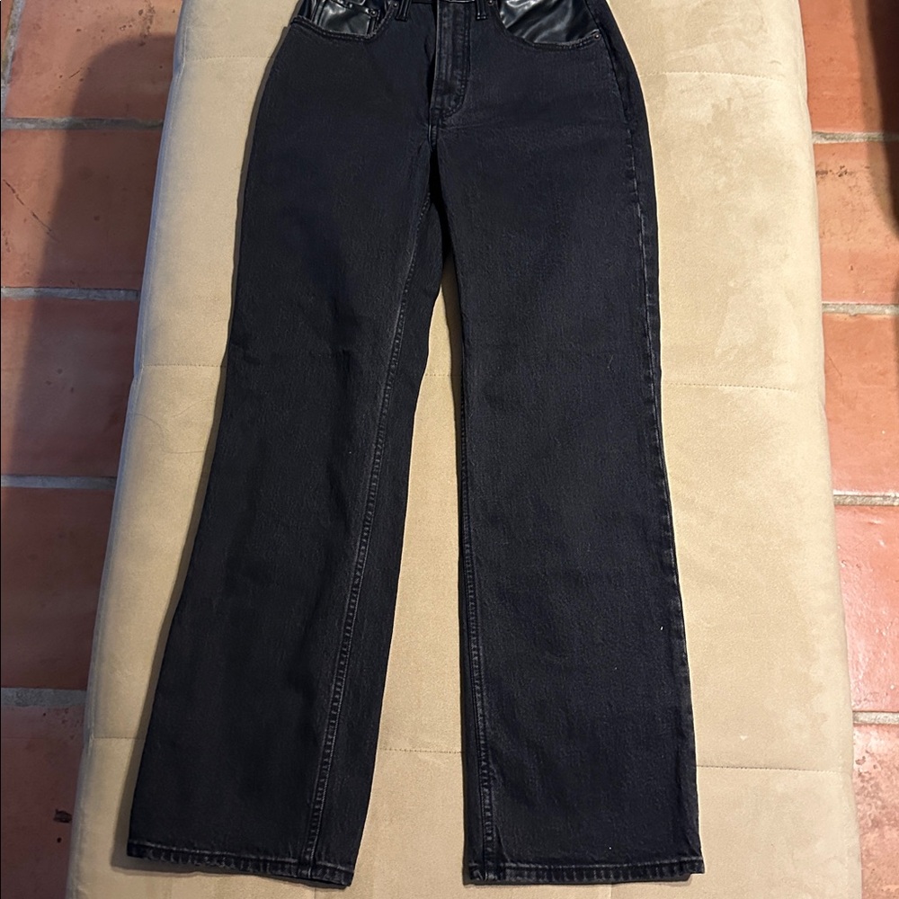 Abercrombie & Fitch Black High Rise Curvy Jeans NWT